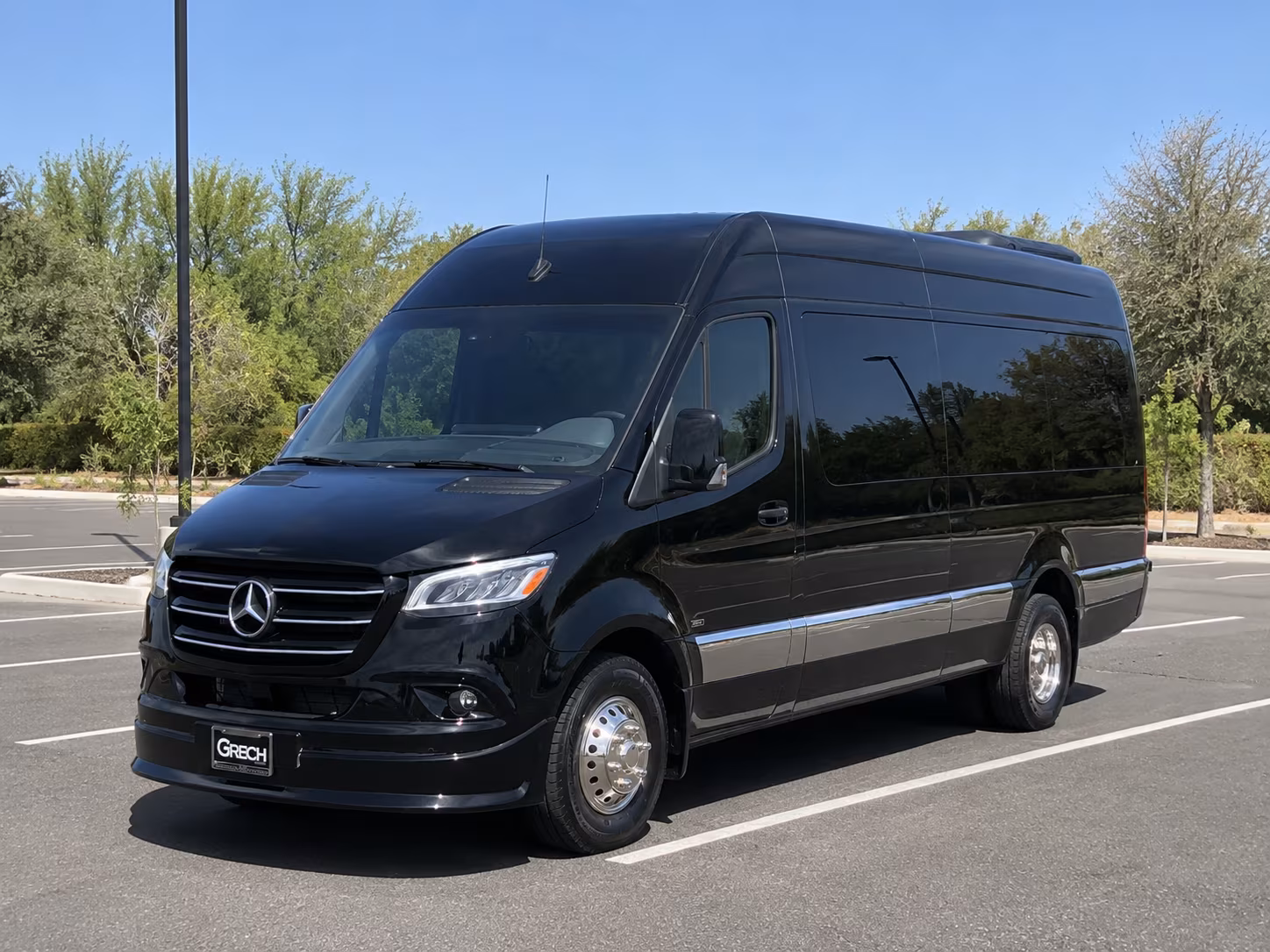 Orlando Airport Shuttle & Transportation party bus exterior