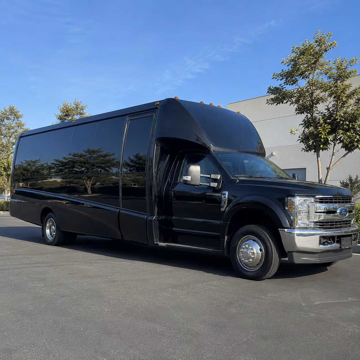Orlando Birthday, Sweet 16, & Quinceañera Transportation party bus exterior