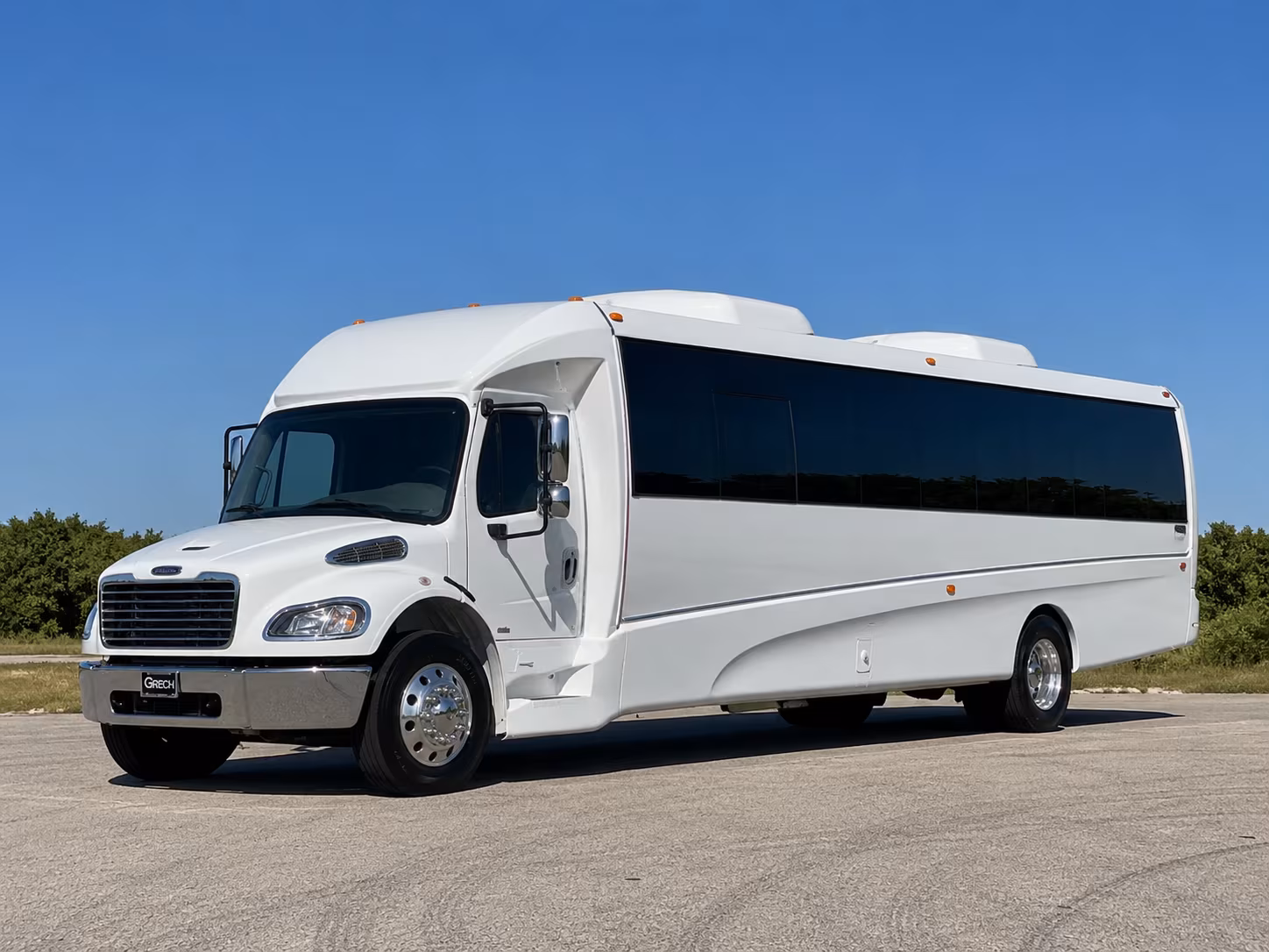Orlando Birthday, Sweet 16, & Quinceañera Transportation party bus exterior