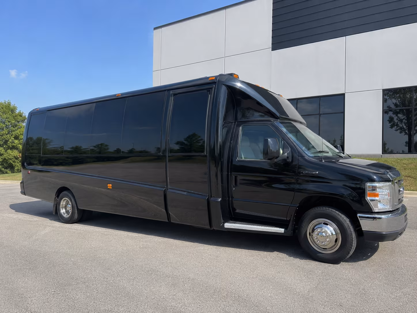 Orlando Winery Tour & Pub Crawl Transportation onboard seating